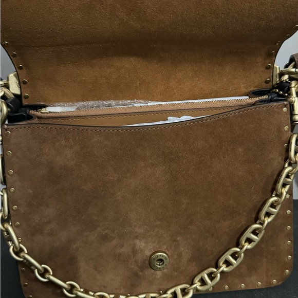 COACH beat shoulder bag in color-block with rivets - brass/vintage khaki multi - Picture 8 of 11